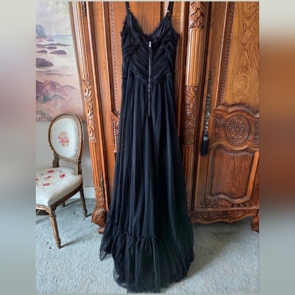 D&G Elegant Black Maxi Gown - Picture 3 of 8